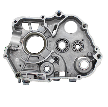 Картер двигателя правая часть YX 125 (154FMI) правая часть с подшипниками 